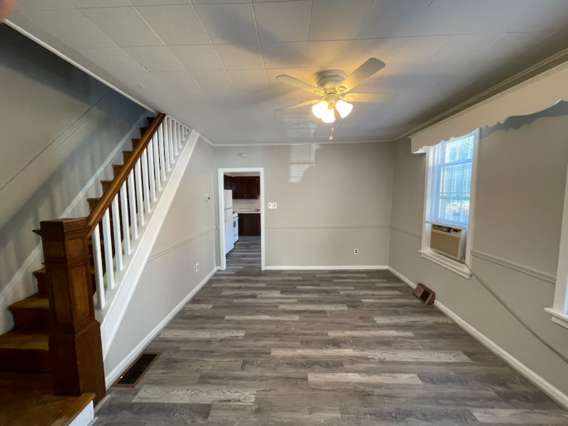 1002 Sycamore St - Photo 3 of 15