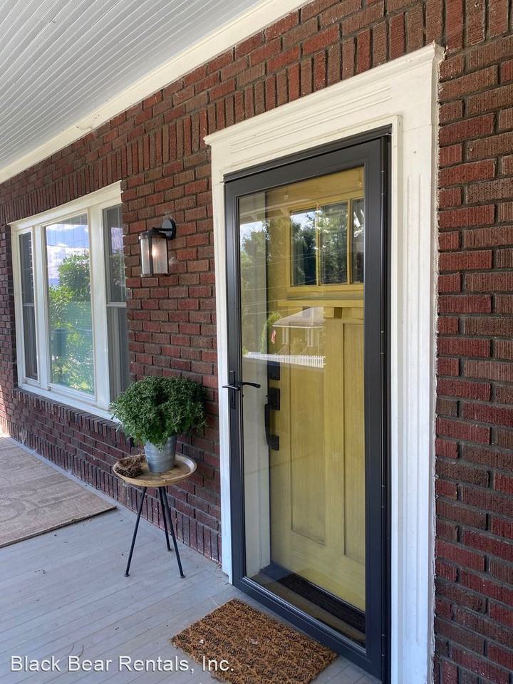 409 Newfound St - Photo 3 of 50