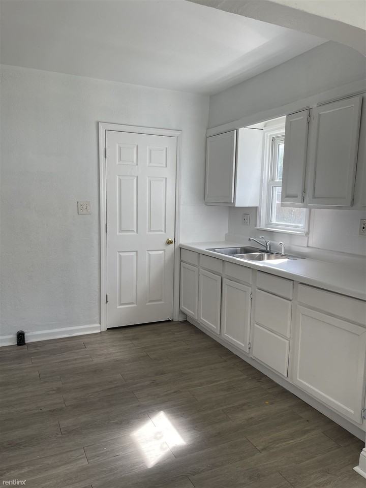 12056 Parklane St - Photo 3 of 12