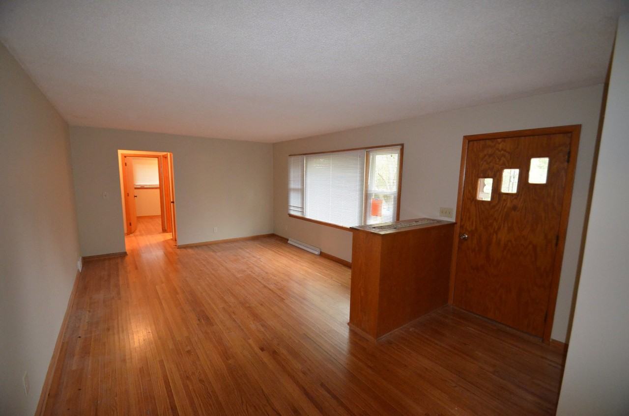 3547 194th St W - Photo 3 of 10