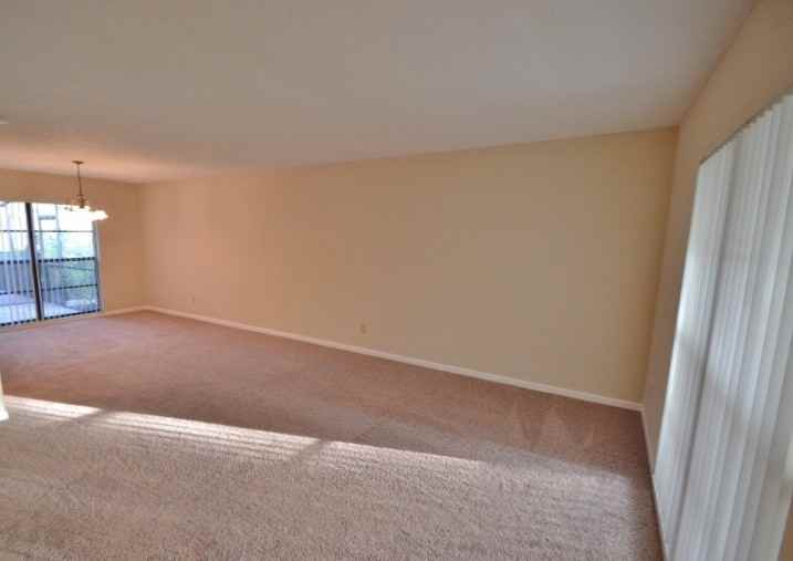 16212 Doublebrook Pl - Photo 2 of 10