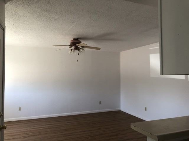 479 Vancouver Rd SE - Photo 3 of 5