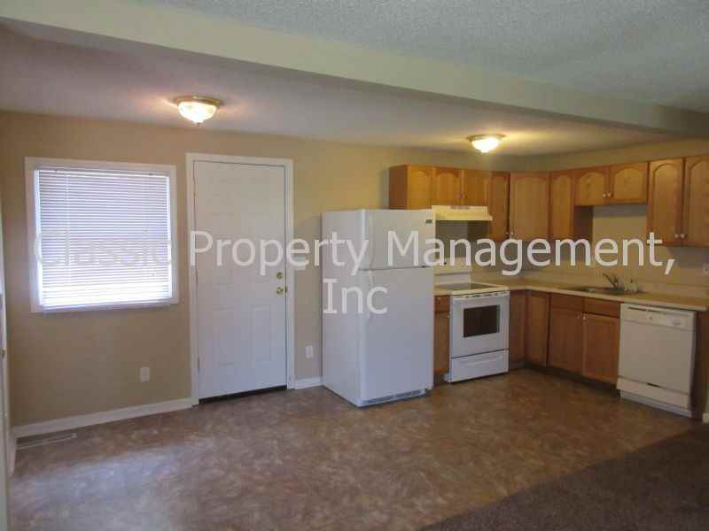 1313 NE 46th Terrace - Photo 3 of 7