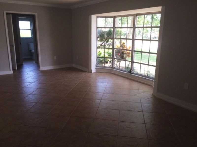 3746 Breezemont Dr - Photo 2 of 13