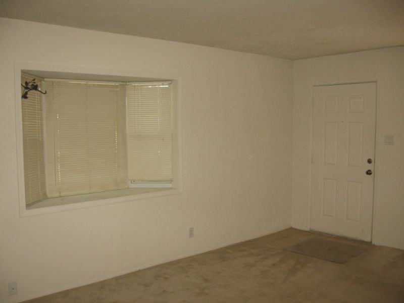 10004 Matthew Ave NE - Photo 3 of 14