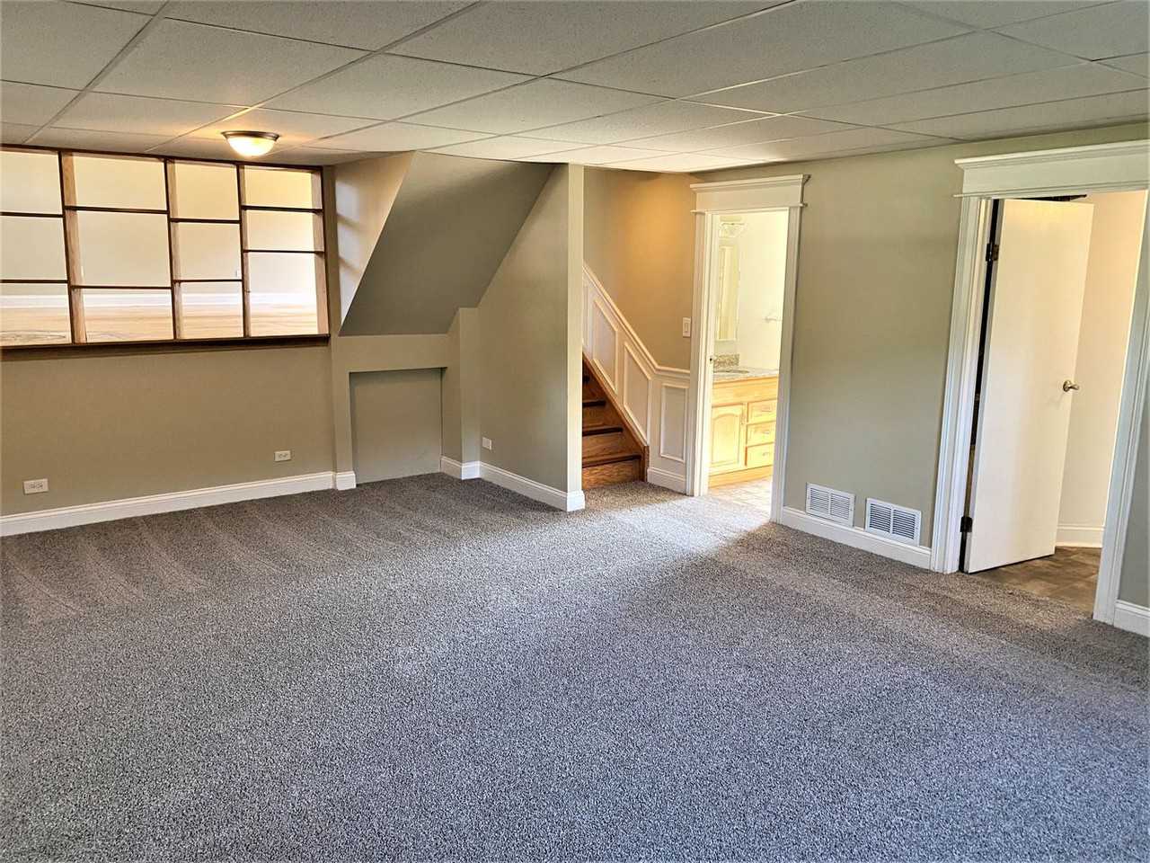 225 Poston Rd - Photo 3 of 14