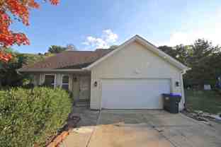 876 E Meadowlands Dr #1 - Photo 1 of 1