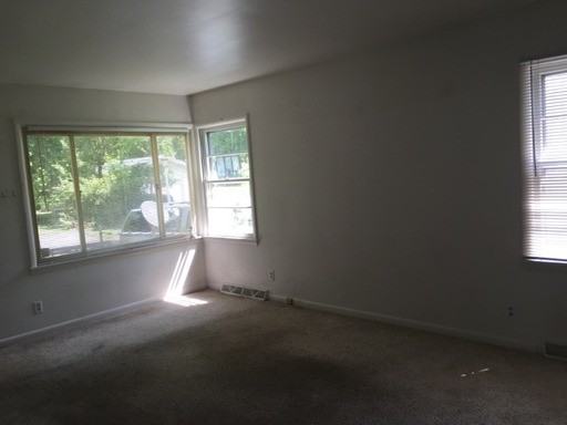 912 Edison Ave - Photo 3 of 13