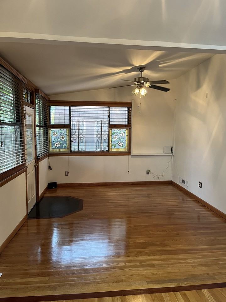 711 S 13th St - Photo 2 of 29