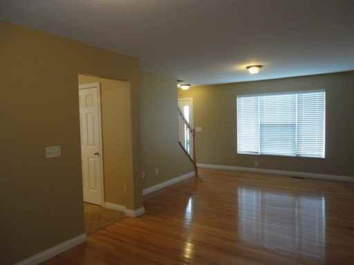 10343 Vicksburg Ln - Photo 2 of 20