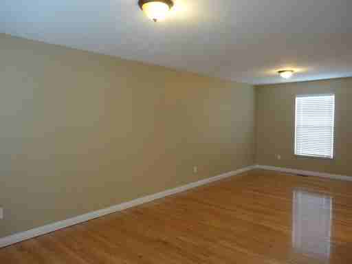10343 Vicksburg Ln - Photo 3 of 20