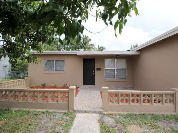 4620 NW 41st Pl - Photo 2 of 15