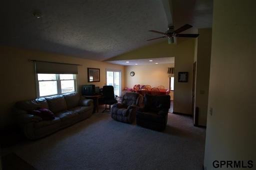 15330 W St - Photo 2 of 12