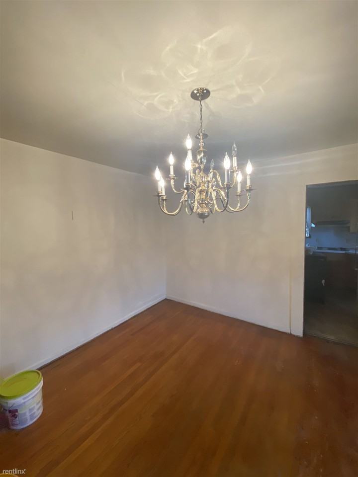 322 11th Ct W - Photo 2 of 6