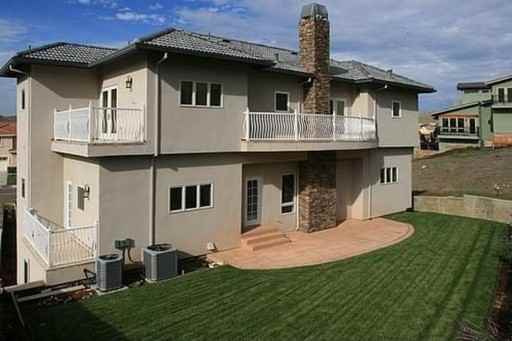 2292 Bennington Dr - Photo 2 of 23