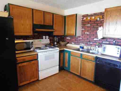 601 E Rangely Ave - Photo 2 of 5