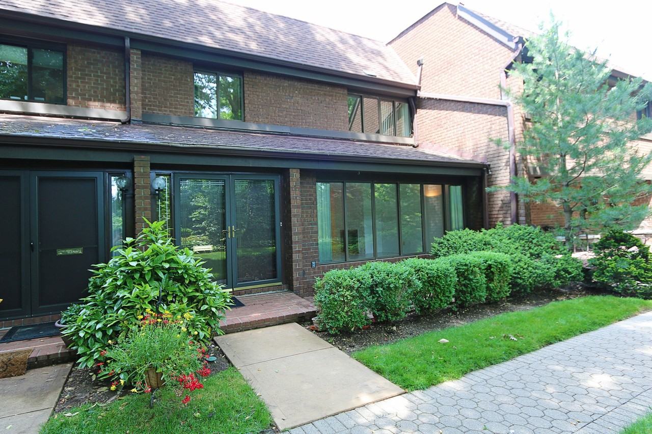 36 Fox Ridge - Photo 2 of 18