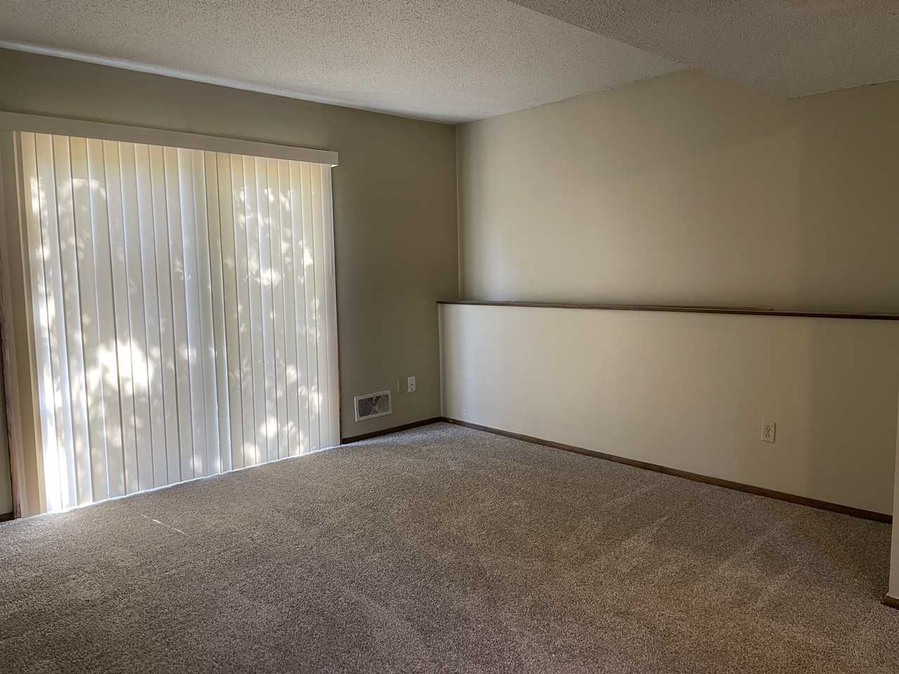 1766 Silver Bell Rd - Photo 4 of 10