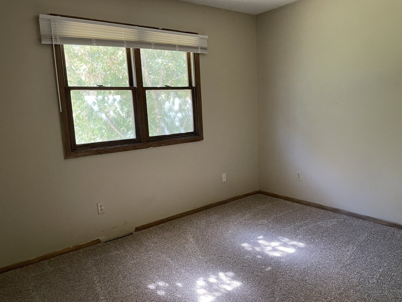 1766 Silver Bell Rd - Photo 6 of 10