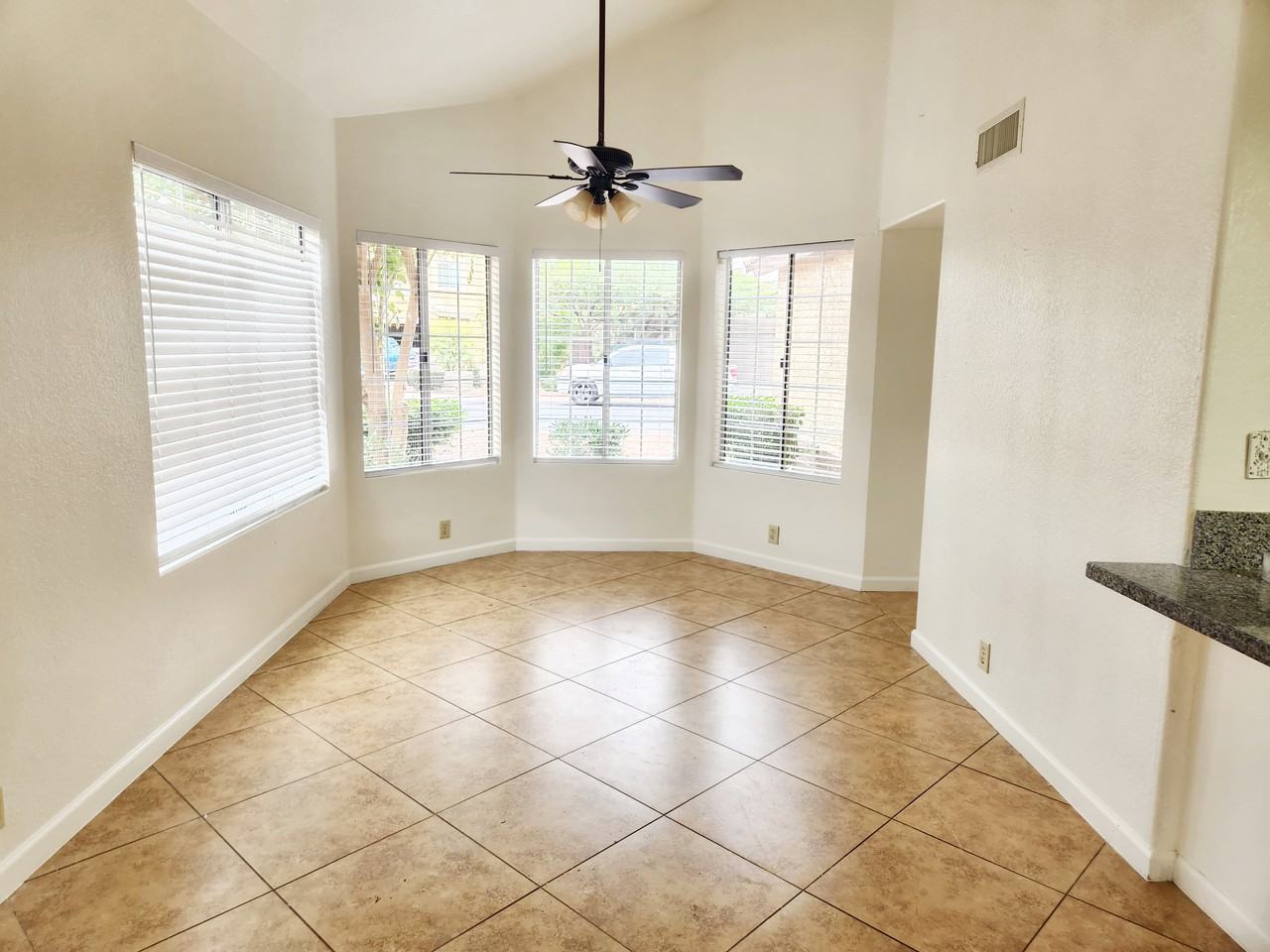 4320 E Morrow Dr - Photo 3 of 25
