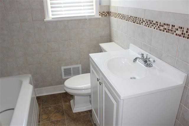 25 Tulip St - Photo 2 of 7