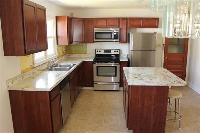 25 Tulip St - Photo 3 of 7