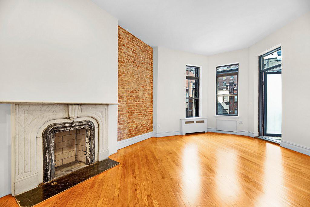 W 54th St #4B - Photo 3 of 7