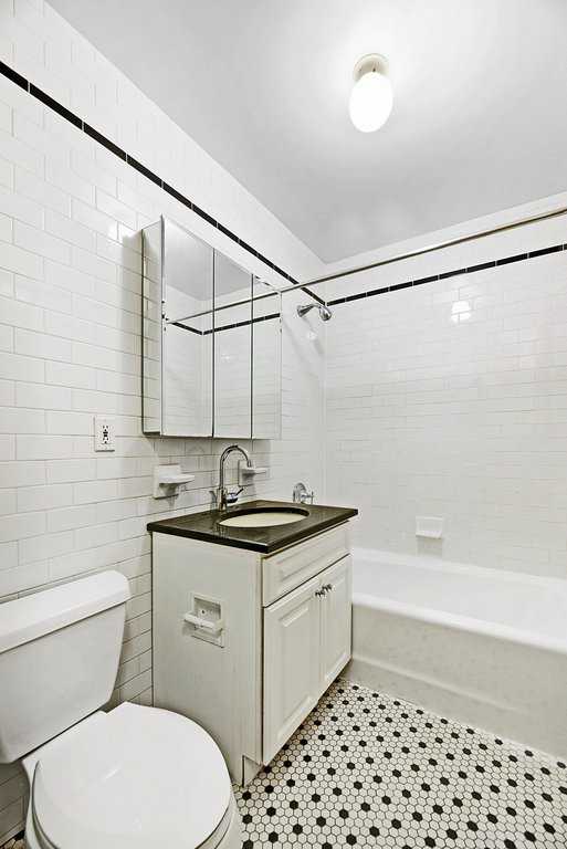 W 54th St #4B - Photo 6 of 7