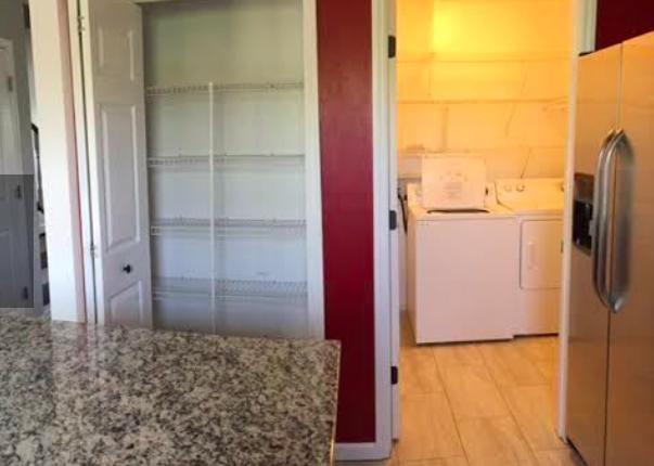 714 S Cherokee St - Photo 4 of 11