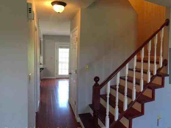 714 S Cherokee St - Photo 5 of 11