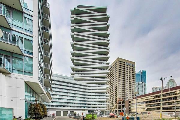 15 Queens Quay East #22597