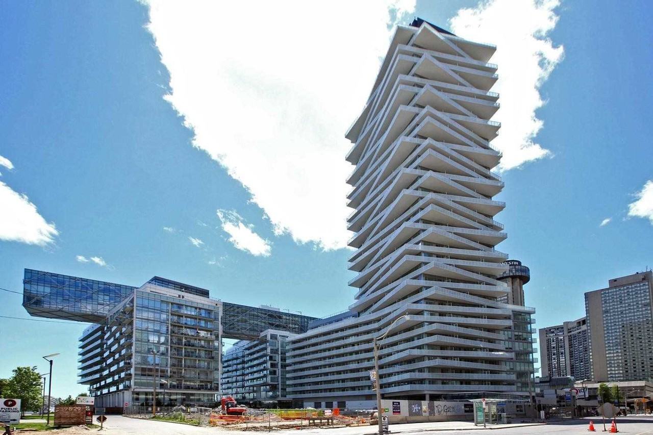 15 Queens Quay East #1708