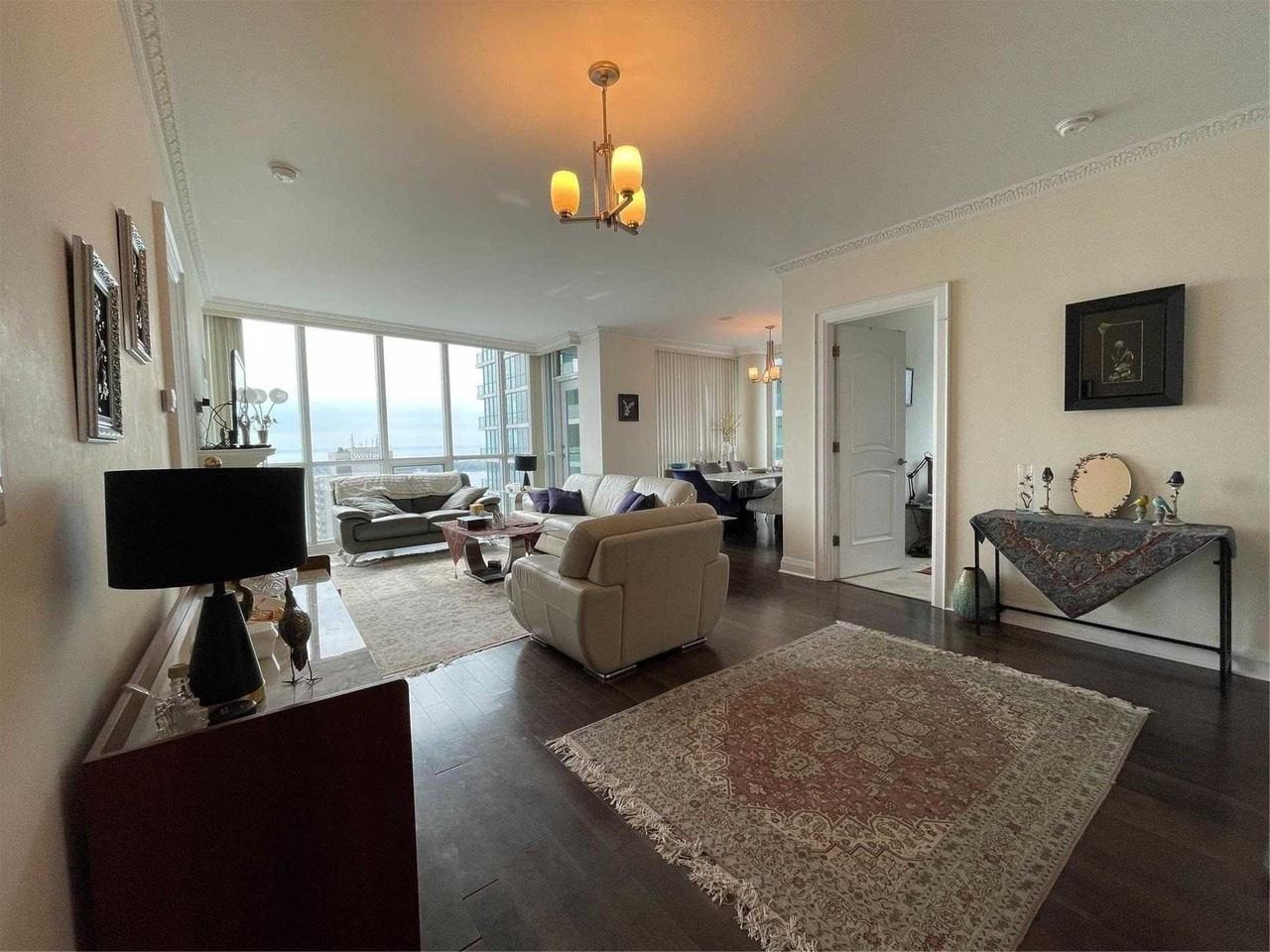 16 Harbour Street #3710