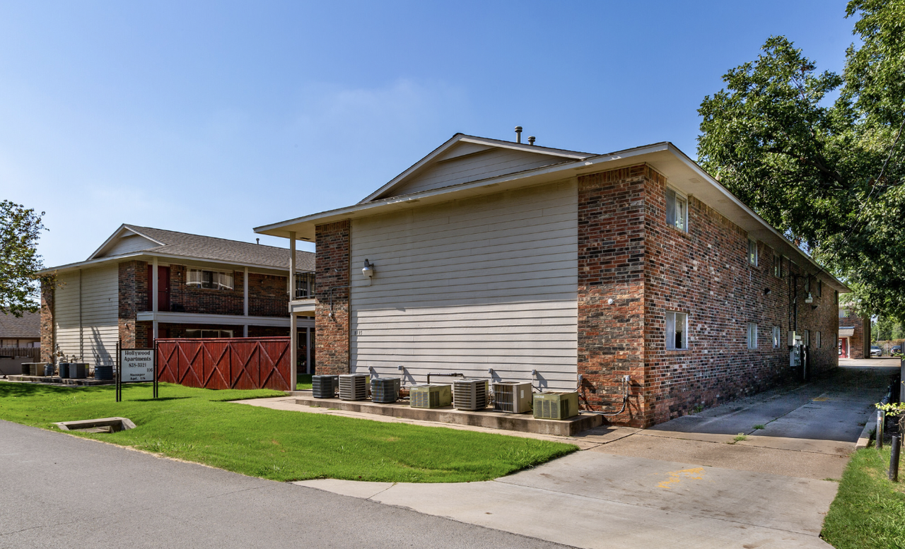 Bali West Apartments - Photo 4 of 14