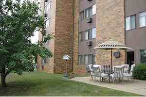 Lincoln Center Chisholm - Photo 2 of 8