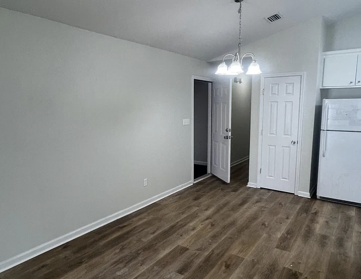 463 Linda Blair Drive - Photo 3 of 8