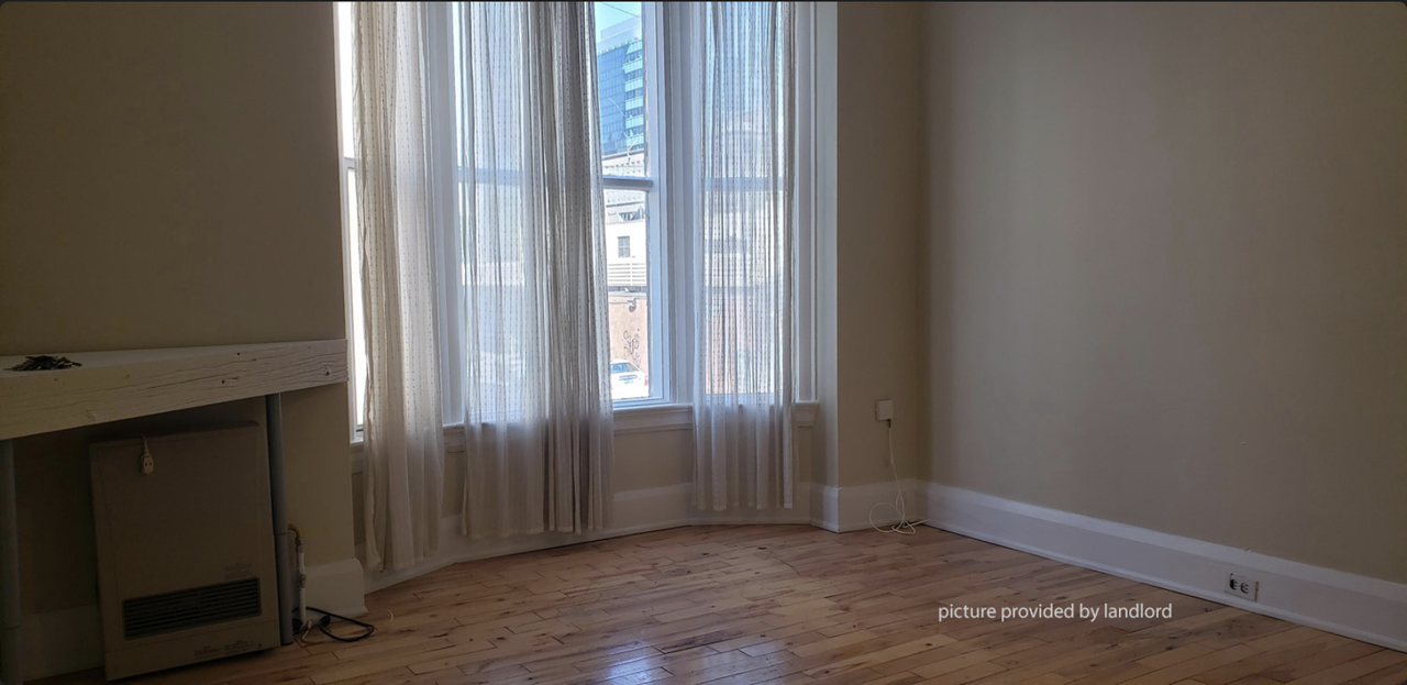 Dundas St W - Photo 2 of 11