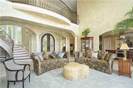 134 Providence Pl - Photo 2 of 21