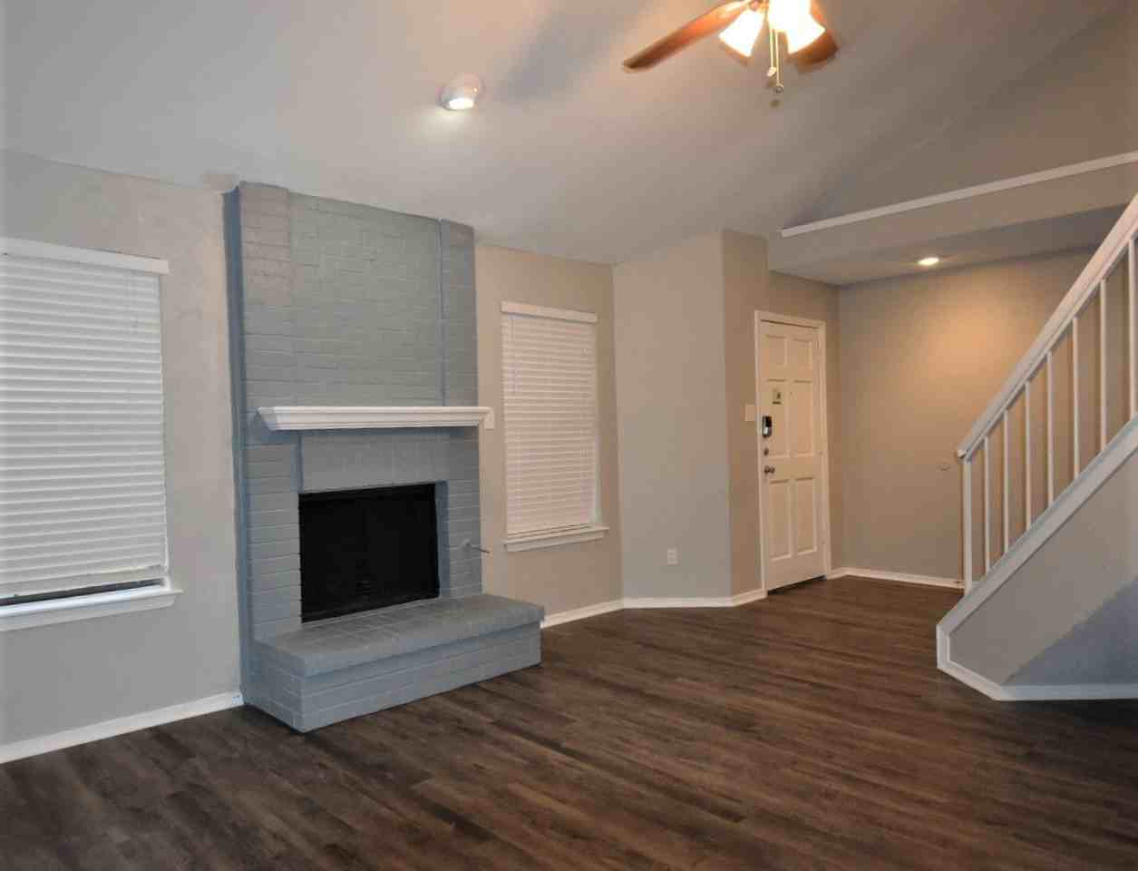 4320 Hemingway Dr - Photo 2 of 22