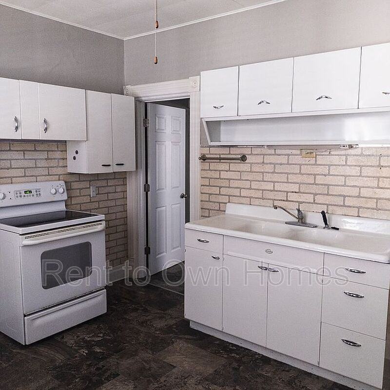 406 Shawnee St - Photo 3 of 15