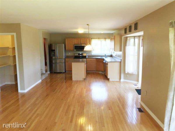 430 Franklin Lake Cir - Photo 2 of 18