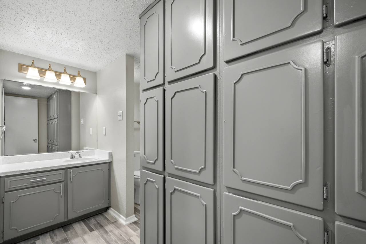 Point Loma Woods - Photo 7 of 7