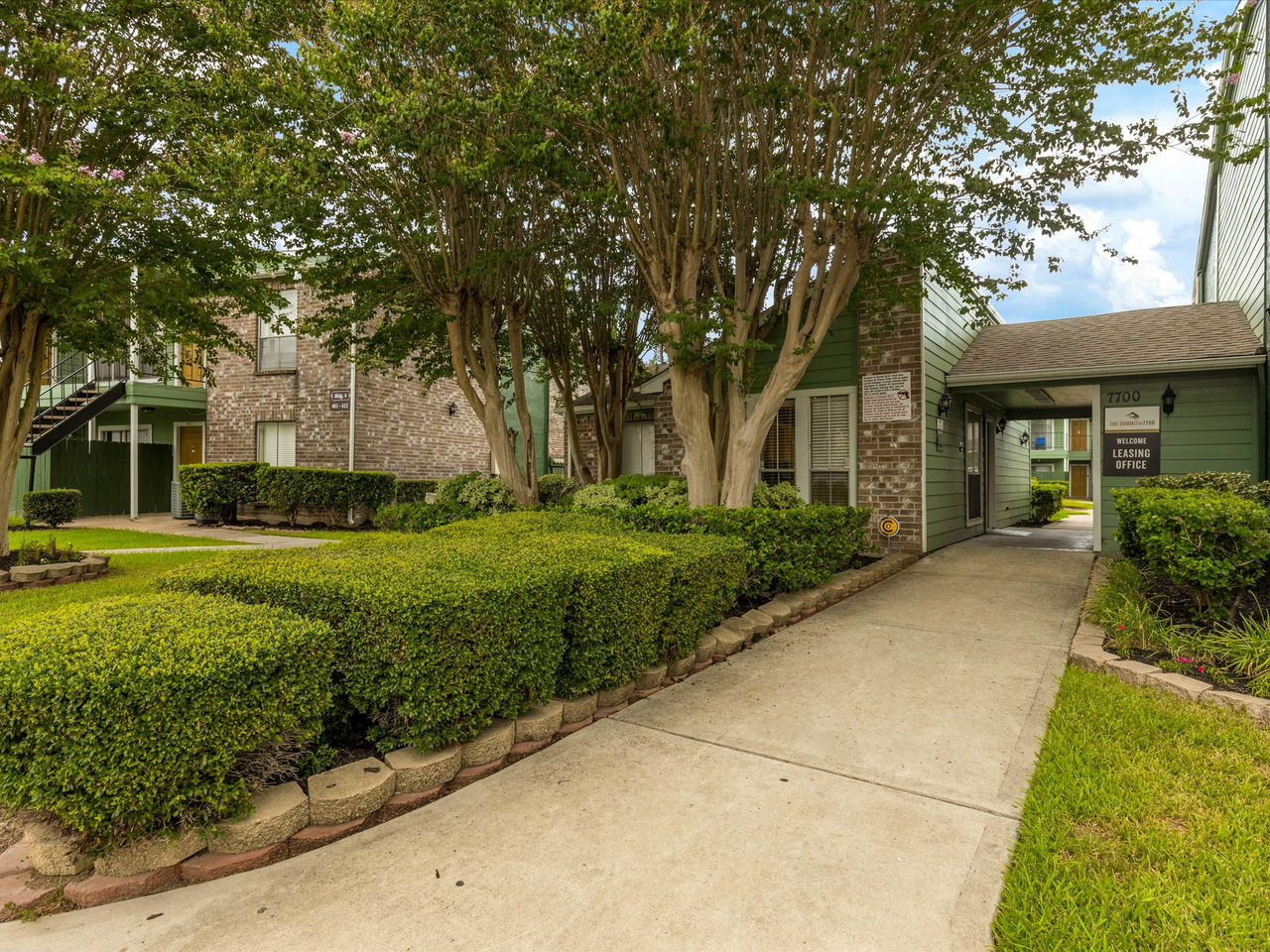 Z - Summit 7700 - Photo 2 of 13