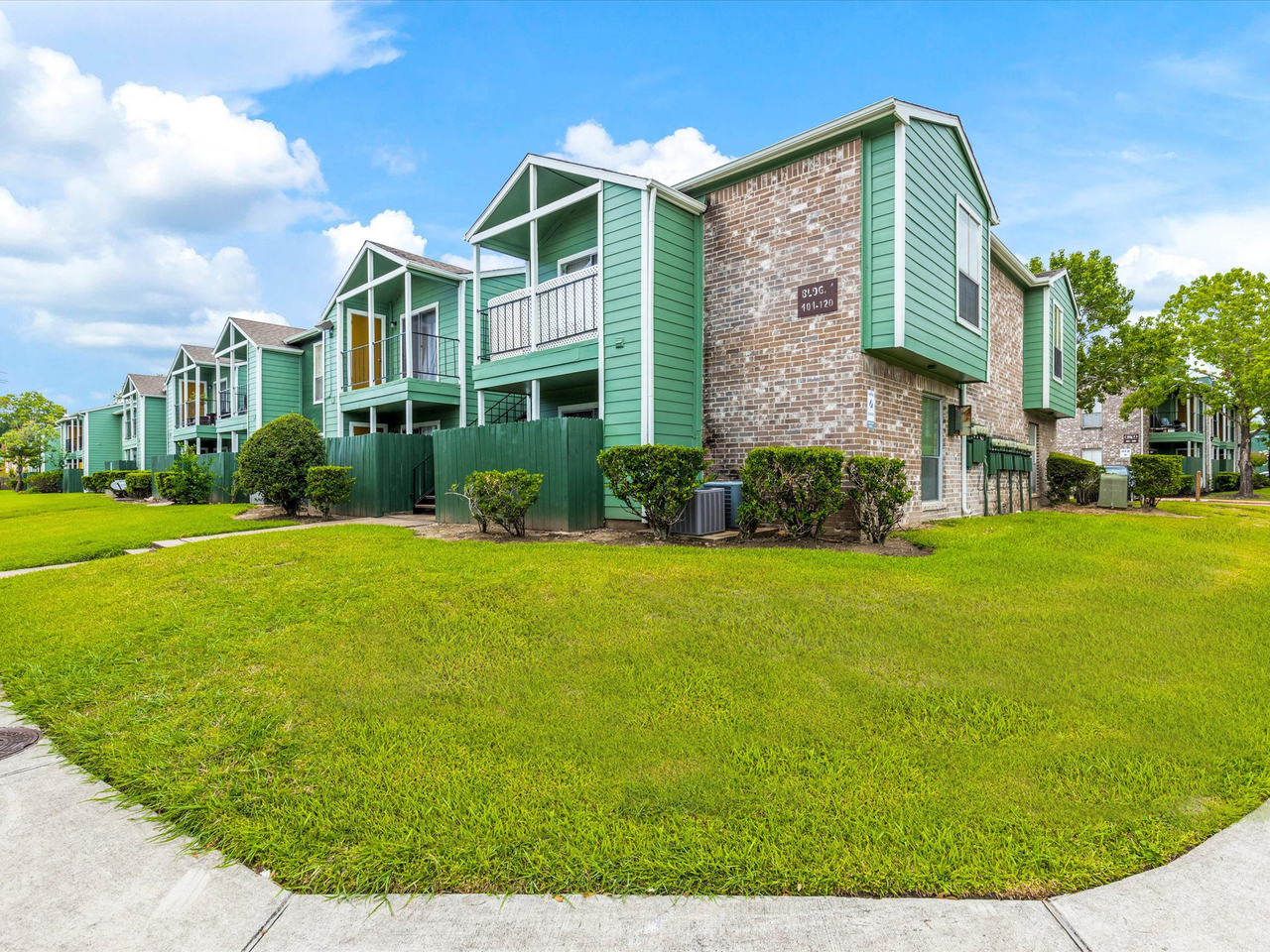 Z - Summit 7700 - Photo 5 of 13