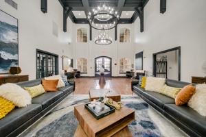 featured image of 625 E Vista Ridge Mall Dr