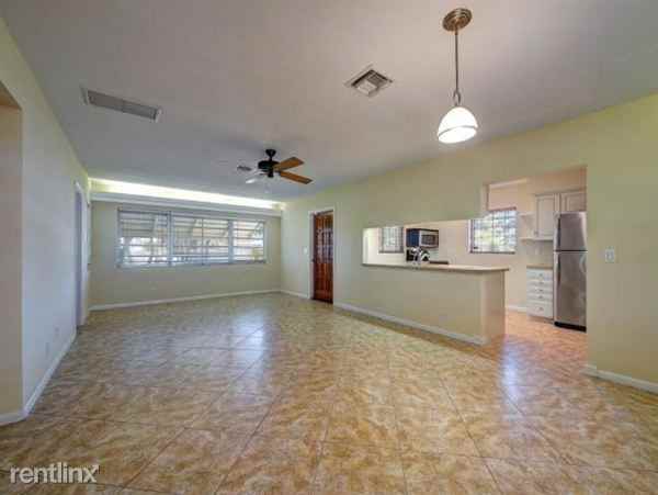 202 Wellesley Dr - Photo 3 of 7