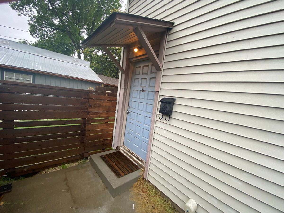 1418 S Delaware Ave #1 - Photo 2 of 11