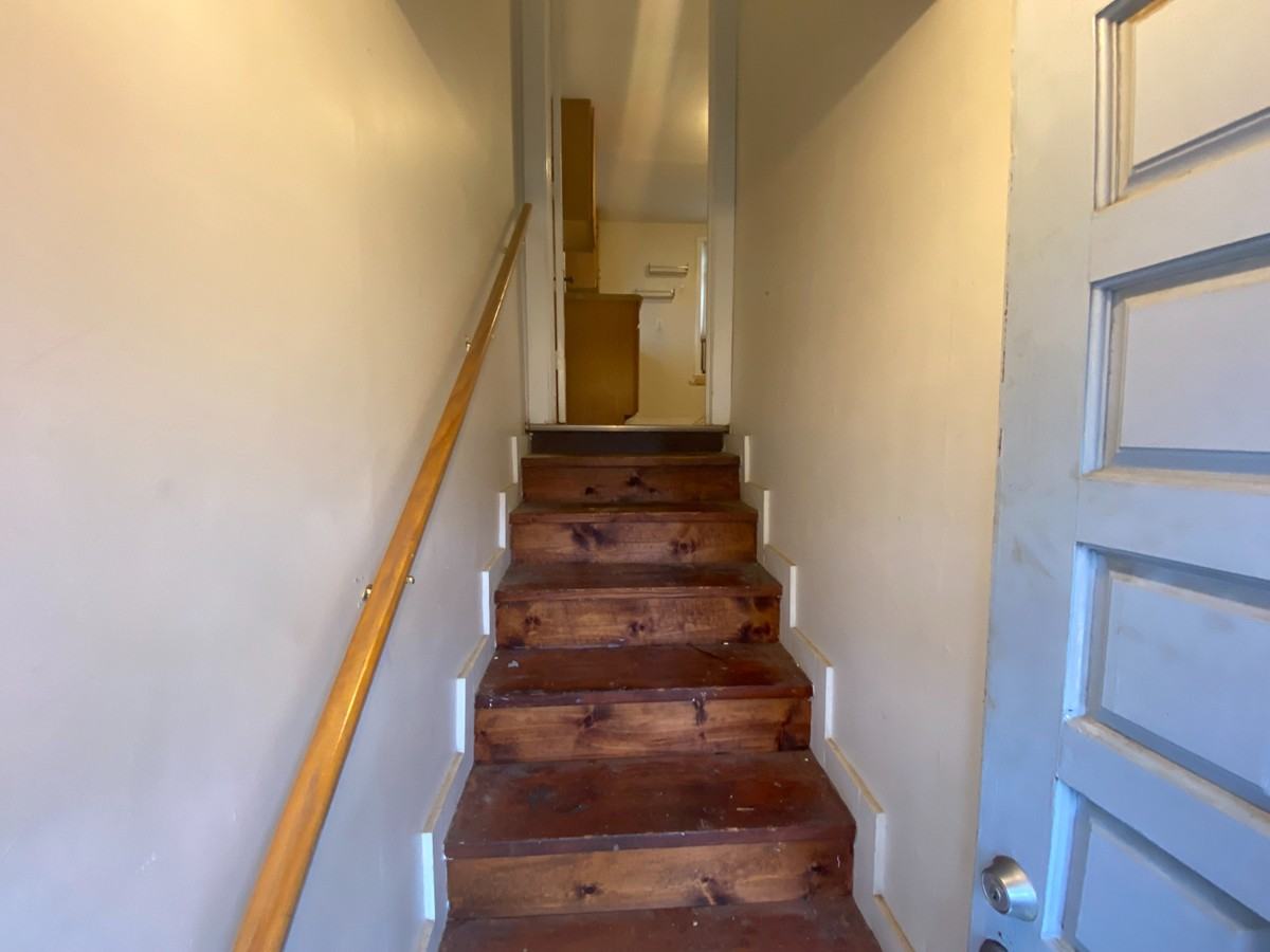 1418 S Delaware Ave #1 - Photo 3 of 11