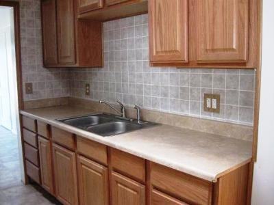 2426 S Edmondson Ave - Photo 3 of 7