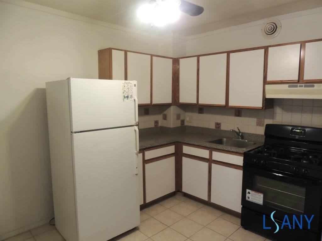 2045 Washington Ave #2ndFL - Photo 3 of 9